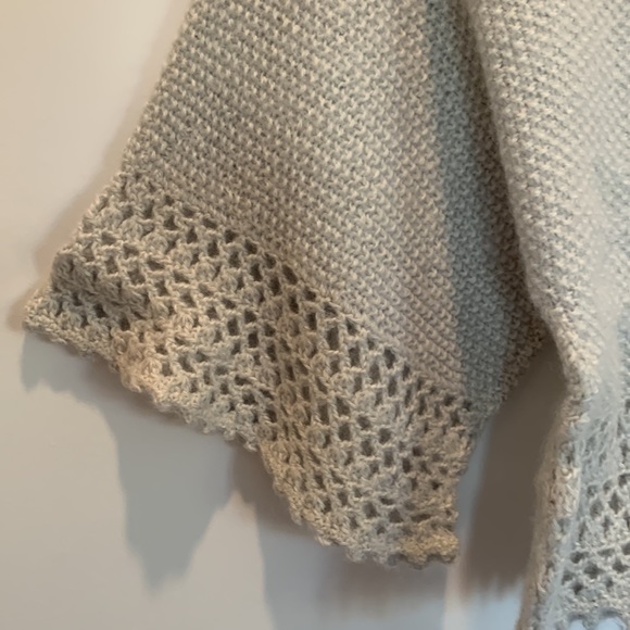 Exquisite cropped Wool crochet top - Picture 7 of 15